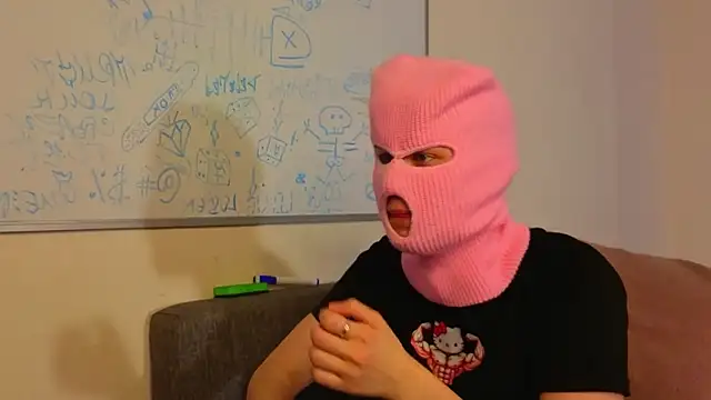 MarcyRoches's cam snapshot