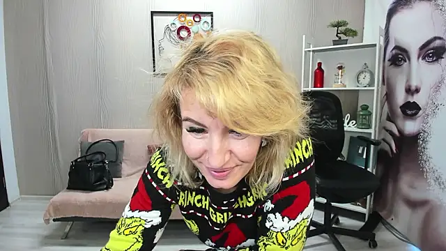 Cassandra_Hotty's cam snapshot