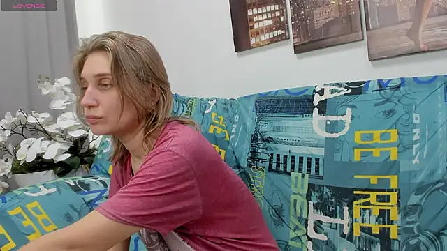 Tenderly_Sophie's cam snapshot