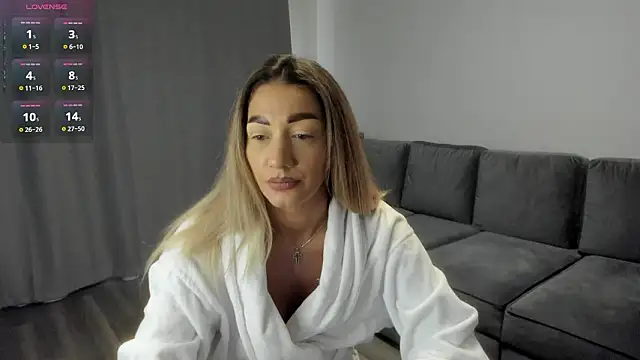 rossana_doll's cam snapshot