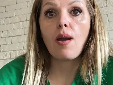 Angel_girllovemy's cam snapshot