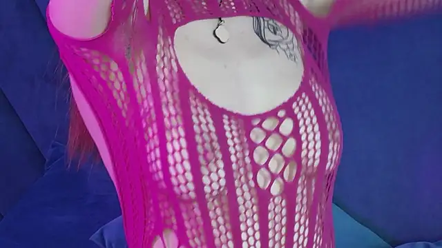 Evelisse's cam snapshot