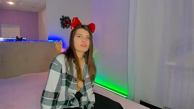 Laura_Leee's cam snapshot