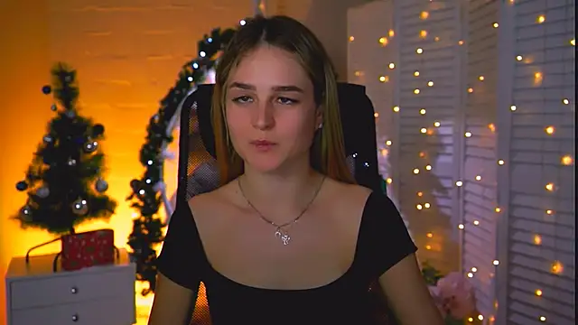 DeboraLarson's cam snapshot