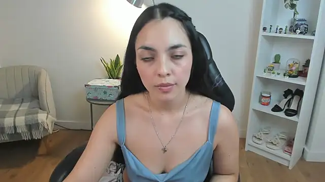 _BellaEvans_'s cam snapshot