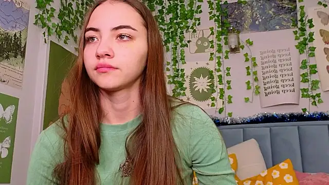 Fit_Brunette_'s cam snapshot