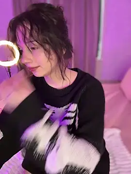 YourLittleDevil's cam snapshot