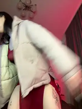 LuxBrunette_'s cam snapshot