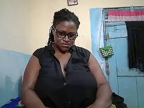 sexy_bigboobss's cam snapshot