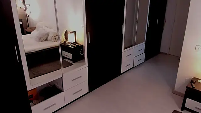 aryahunt1's cam snapshot