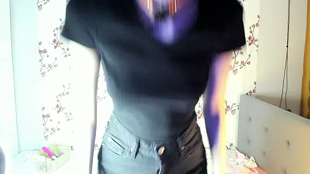 Alisagold90's cam snapshot