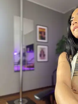 Emma_Lirys's cam snapshot