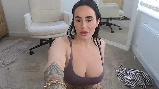 LibbyLoveHeartx's cam snapshot