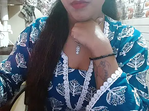 LovingPihu's cam snapshot