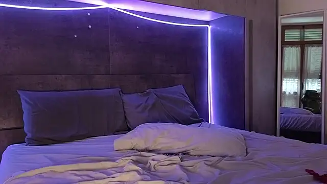 YumiLux's cam snapshot