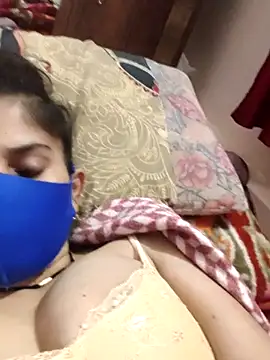 Maahi-Queen's cam snapshot