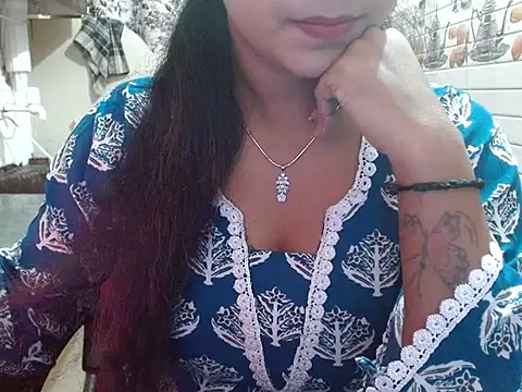 LovingPihu's cam snapshot