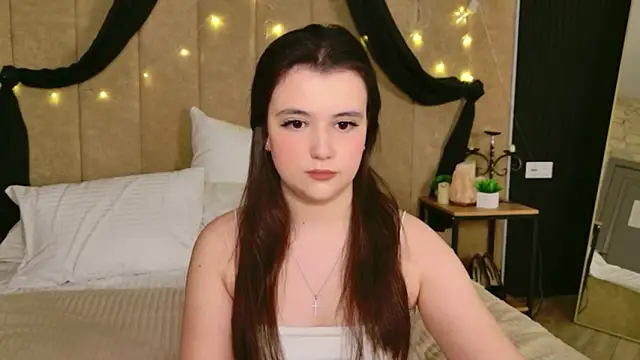 Pauline_Heaven's cam snapshot