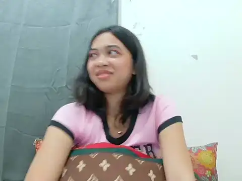 Ursexyasianskinny's cam snapshot