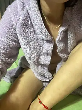 xiangxiang-love's cam snapshot