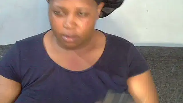 Sexy-queen99xx's cam snapshot