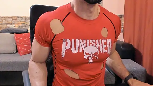 HotHunkTrainer's cam snapshot