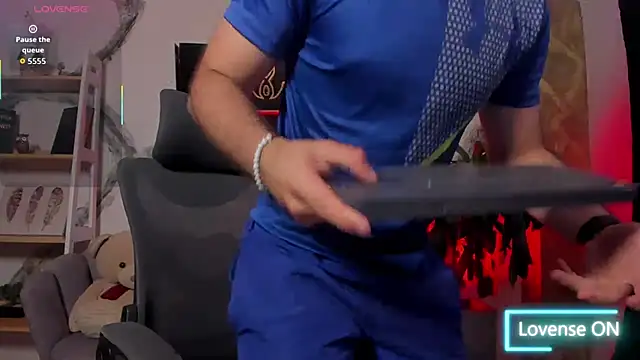 MaximusClark's cam snapshot