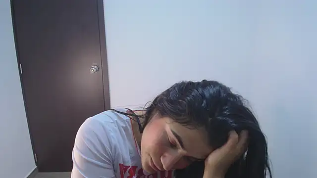 shyness_alice's cam snapshot