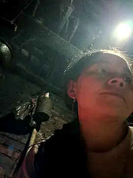 kemtuoi-sex's cam snapshot