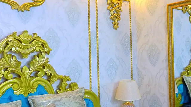 LucyLeah live sex cam