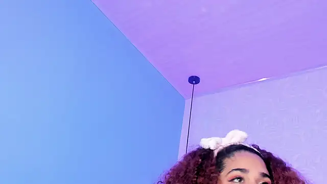 ninna_curly live sex cam