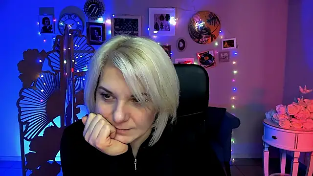 EvaEvals's cam snapshot