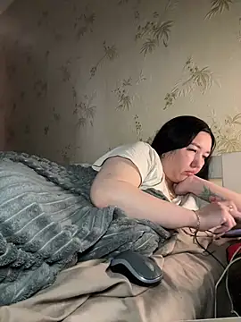 Naughtbaby_2025's cam snapshot