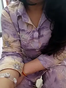 roshni_agrawal0's cam snapshot