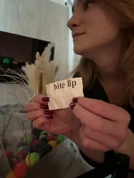 SugarDanger's cam snapshot