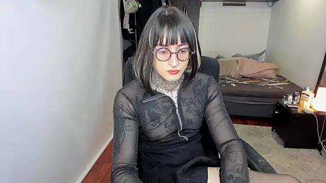 ShiiraVelkor live sex cam