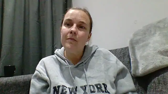 scrummymummy2's cam snapshot