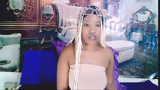 EroticSexyPrada's cam snapshot