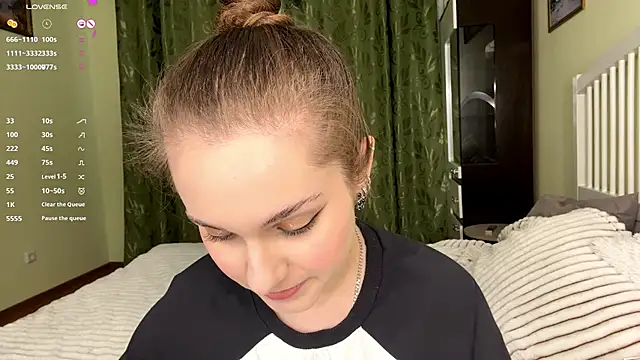 MiaBlanko's cam snapshot