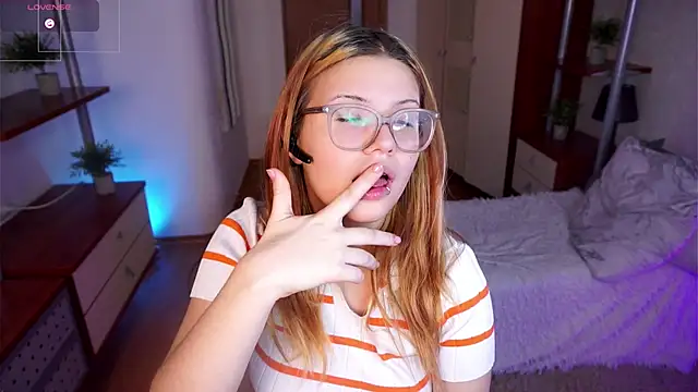 VerniceEngelking's cam snapshot