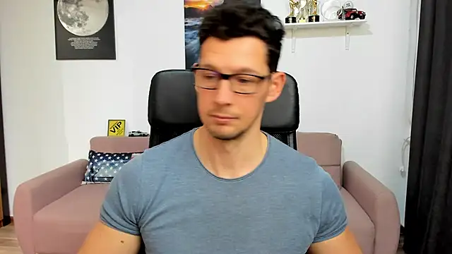 BrutusK08 live sex cam