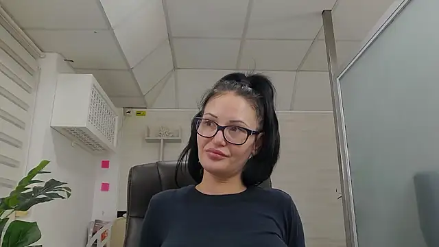 HellenDesire's cam snapshot