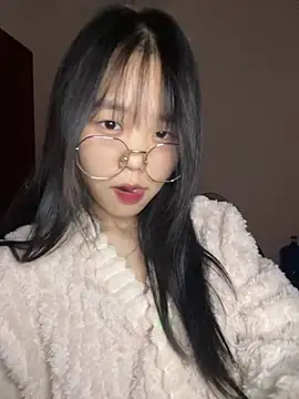 Emely-lysea's cam snapshot