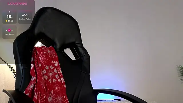 casey_robbinss's cam snapshot