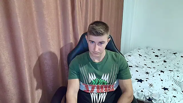 PowerMuscle live sex cam