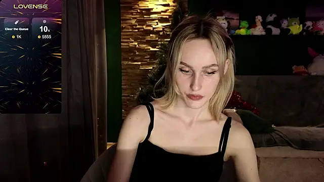 Belle_Vill3575's cam snapshot