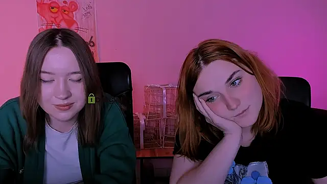 casey_meow_'s cam snapshot