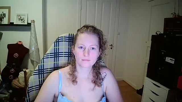 Girlnina-1995's cam snapshot