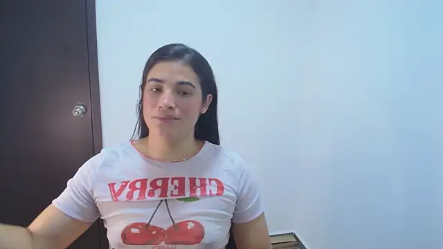 shyness_alice's cam snapshot