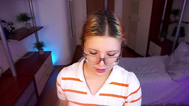 VerniceEngelking's cam snapshot